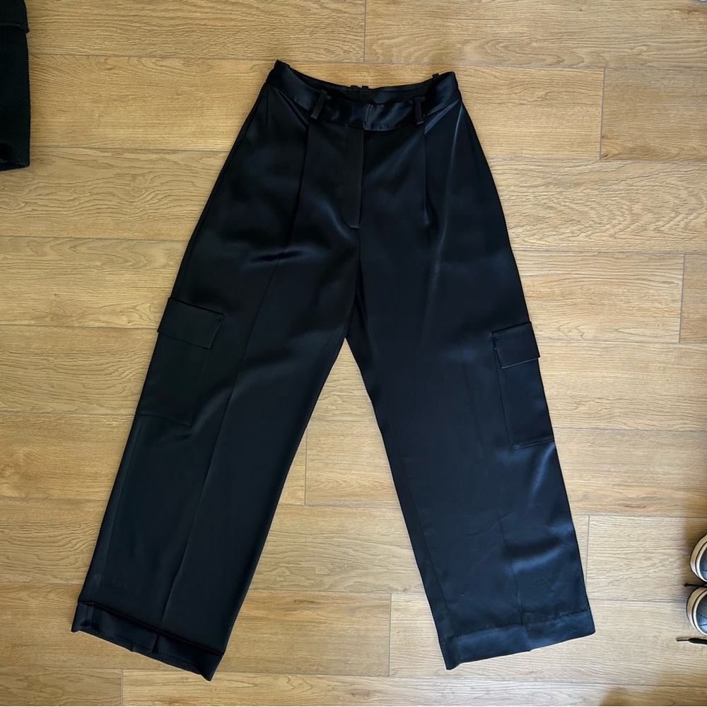 Babaton Outgoing Satin Cargo Pant